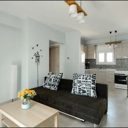 Bright Spacious Two-bedroom *