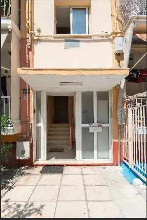 Bright Spacious Two-bedroom Apartment *