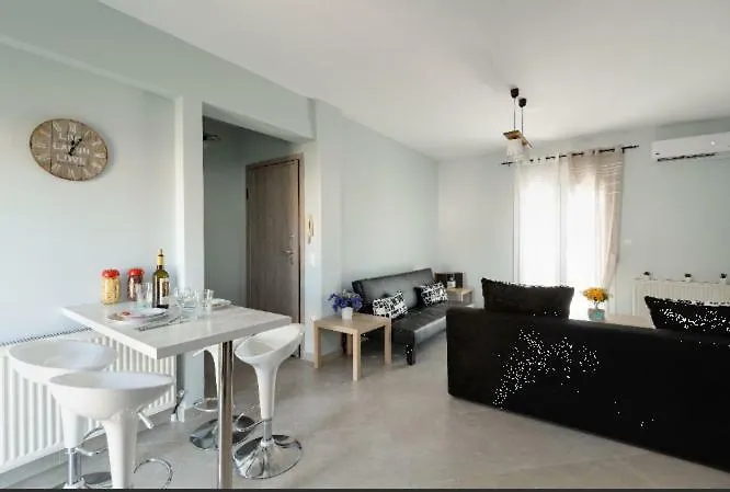 Bright Spacious Two-bedroom 아파트 *
