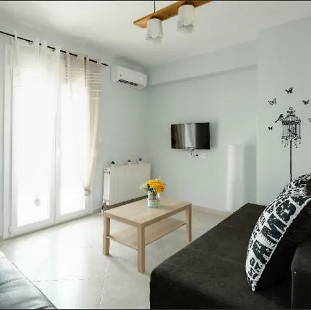 Bright Spacious Two-bedroom *