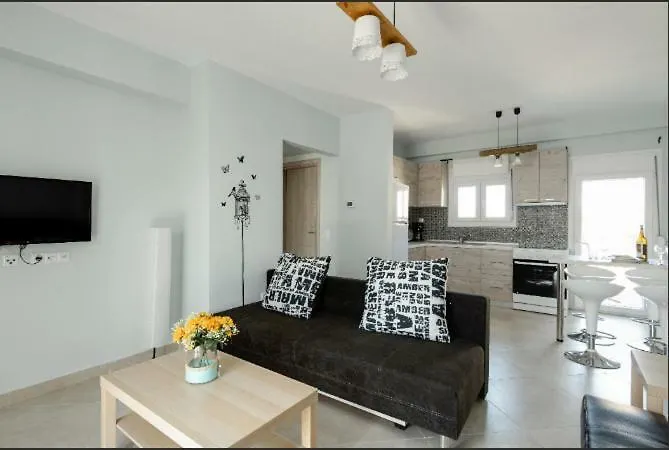 Bright Spacious Two-bedroom *